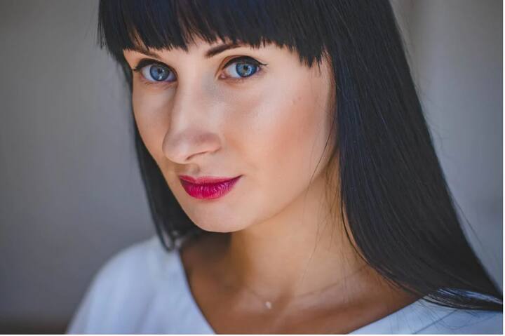 कधीकधी अंधुक दृष्टी इतर गंभीर रोगांमुळे देखील होऊ शकते. स्मार्टफोन व्हिजन  सिंड्रोममुळे अंधुक दिसण्याची समस्या तरुणांना भेडसावत आहे. उपचार करूनही  समस्या कमी होत नसेल तर डॉक्टरांचा सल्ला घेऊन आरोग्य तपासणी करून घ्यावी.