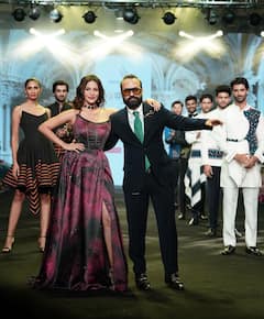 'Bambai Meri Jaan' Actress Amyra Dastur Turns Showstopper At Fashion Event