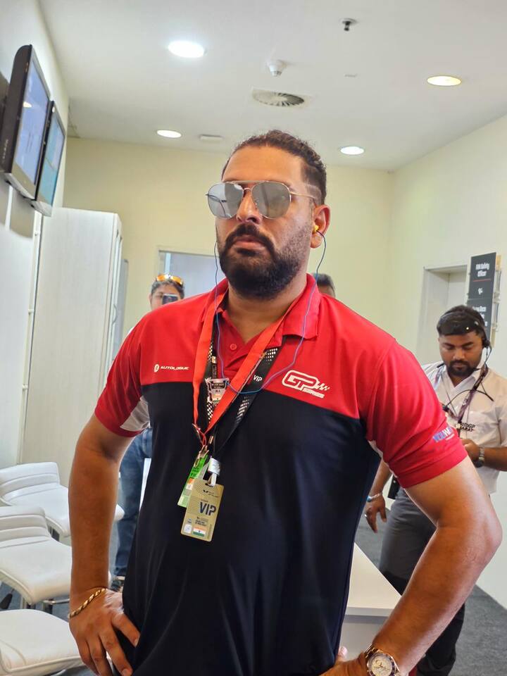 फिर, प्राइमा प्रामैक रेसिंग से जोहान ज़ारको, मॉन्स्टर एनर्जी यामाहा मोटोजीपी के फ्रेंको मॉर्बिडेली के ठीक आगे अप्रिलिया रेसिंग के मेवरिक विनालेस ने स्थान प्राप्त किया.