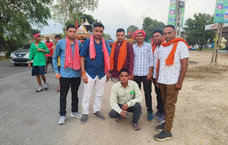 Mahisagar SOG Police: SOG team joins ambaji sangh than after accused caught walking with five km in sabarkantha મહીસાગર SOG પોલીસનું ઓપરેશન, આરોપીને પકડવા અંબાજી સંઘમાં યાત્રાળુ બની -5 કીમી ચાલ્યા બાદ આરોપીને ઝડપ્યો