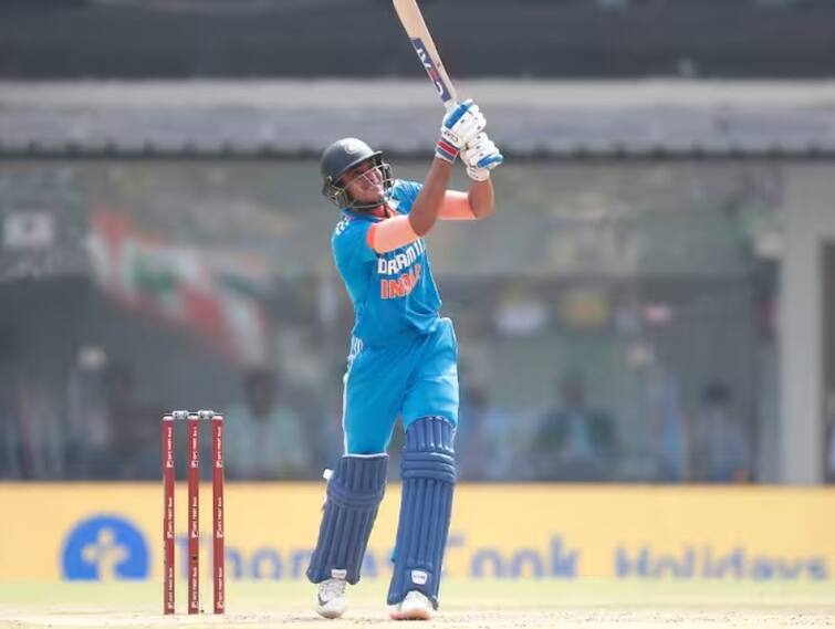 ind vs aus shubman gill smashed century against australia in 2nd indore odi he completed his 6th odi hundred  IND vs AUS: ઓસ્ટ્રેલિયા સામે તોફાની ઈનિંગ રમી શુભમન ગિલે ફટકારી સદી, બનાવ્યો આ મોટો રેકોર્ડ