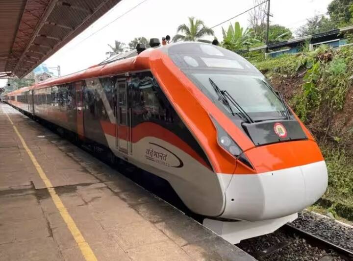 या नऊ वंदे भारत एक्सप्रेस गाड्या 11 राज्यांमध्ये धावणार आहेत.