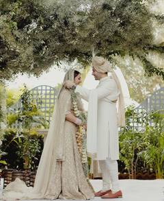 parineeti Chopra: ਪਰਿਣੀਤੀ ਚੋਪੜਾ ਨੇ ਸ਼ੇਅਰ ਕੀਤੀਆਂ ਵਿਆਹ ਦੀਆਂ ਬੇਹੱਦ ਖੂਬਸੂਰਤ ਤਸਵੀਰਾਂ, ਕੁੱਝ ਹੀ ਮਿੰਟਾਂ 'ਚ ਮਿਲੇ ਮਿਲੀਅਨ ਲਾਈਕਸ