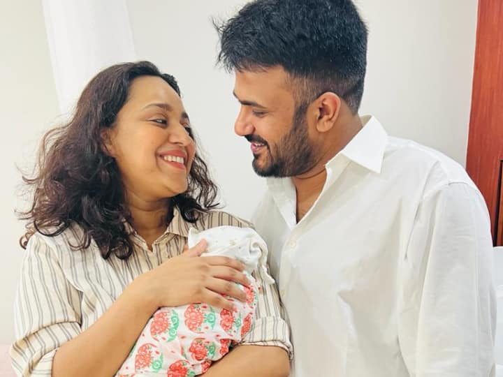 Swara Bhaskar Husband Fahad Welcomes a Baby Girl See First Photos Swara Bhaskar Baby: एक्ट्रेस स्वरा भास्कर ने दिया नन्ही परी को जन्म, सामने आई पहली तस्वीर, बेटी का रखा ये नाम