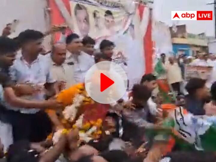 MP Election 2023 People kicked and punched during Congress Jan Aakrosh rally in Ujjain Jitu Patwari ANN WATCH: उज्जैन में कांग्रेस की जन आक्रोश रैली में जमकर लात घूसे चले, जीतू पटवारी ने मोर्चा संभाला