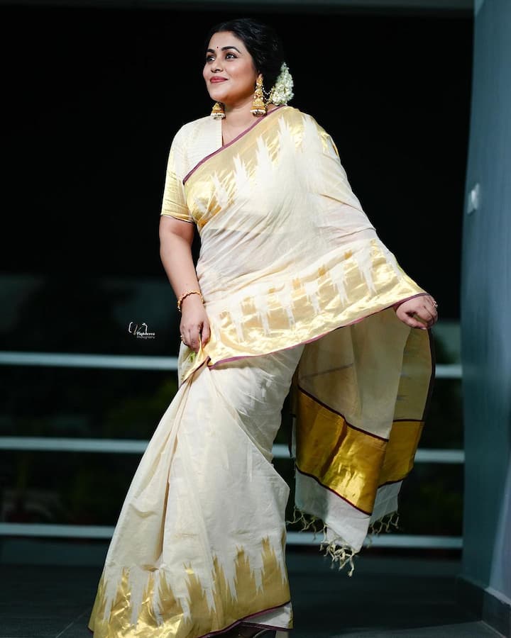 కొద్ది కాలం క్రితం దుబాయ్ వ్యాపారవేత్తను పెళ్లి చేసుకుంది. Photo Credit: Shamna Kkasim ( purnaa )/Instagram