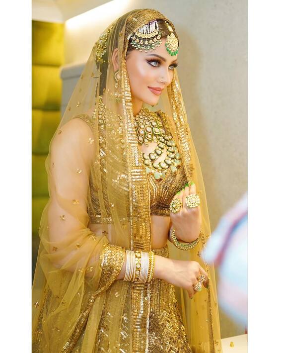 Urvashi Rautela Steals Limelight In Stunning Bridal Look, Shares Images On Instagram