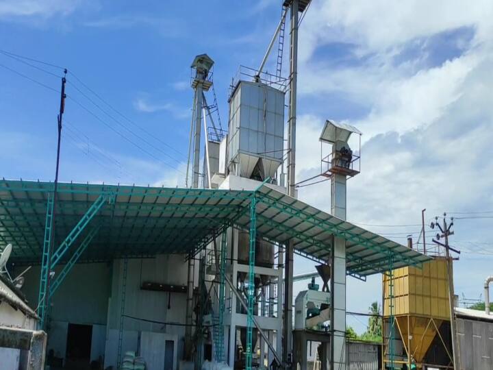 more than 100 rice mill owners in Kanchipuram district are on a one-day symbolic strike to protest against the hike in electricity tariffs TNN காஞ்சியில் போராட்டத்தில் குதித்த அரிசி ஆலை உரிமையாளர்கள்...! காரணம் என்ன தெரியுமா ?