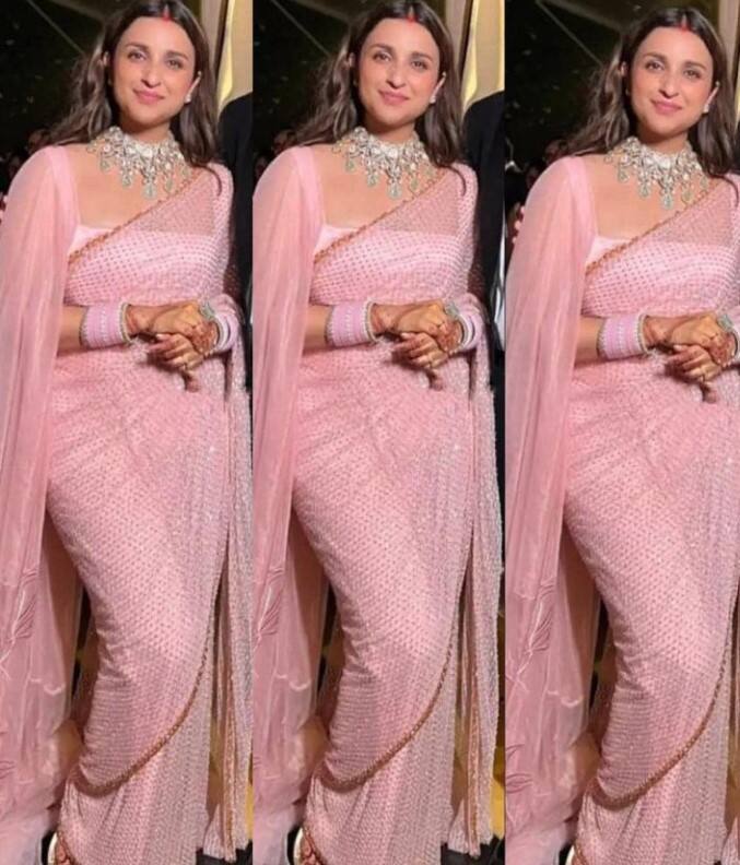 अपने वेडिंग रिस्पेशन में न्यूली ब्राइड परिणीति बेहद खूबसूरत लग रही थीं. एक्ट्रेस ने पिंक कलर की नेट की साड़ी पहनी थी. उनके हाथों में चूड़ा, मेहंदी और मांग में सिंदूर देखा जा सकता है.