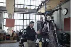 Bike Engine Oil Tips: ਮੋਟਰਸਾਈਕਲ ਦੇ ਇੰਜਨ ਤੇਲ ਨੂੰ ਕਦੋਂ ਬਦਲਣਾ ਚਾਹੀਦਾ ? ਜਾਣੋ ਲਓ ਪਤਾ ਕਰਨ ਦਾ ਸਹੀ ਤਰੀਕਾ