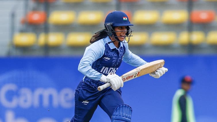 Asian Games 2023 Indian women team give target of 117 runs against Sri Lanka cricket final know details Asian Games 2023: রান পেলেন স্মৃতি, জেমাইমা, গোল্ড মেডেল ম্যাচে ভারতের সংগ্রহ ১১৬/৭