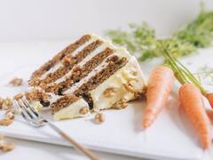 Carrot Cake: கேரட் கேக் பிடிக்குமா? செய்யுறது ரொம்ப ஈசி... வாங்க எப்படி செய்வதென்று பார்க்கலாம்