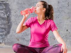 Health Tips: ज्यादा पानी पीने से शरीर में नहीं बढ़ता है अनहेल्दी कोलेस्ट्रॉल, जानें दोनों के बीच क्या है कनेक्शन?