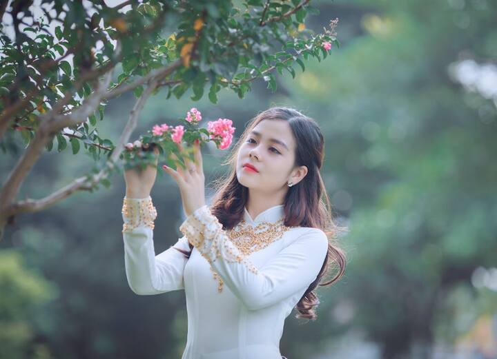 या काळात, तुम्ही योगासने आणि व्यायामासारख्या शारीरिक हालचाली कराव्यात,  त्यानंतर तुम्ही नाश्ता करा.