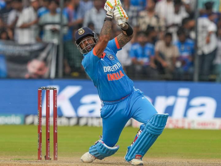 suryakumar yadav second fastest indian batsman to score 2000 runs in t20 internation and become 4th highest scorer for india  IND vs SA: ટી20 ક્રિકેટમાં સૂર્યકુમાર યાદવે ઈતિહાસ રચ્યો, આ મોટો રેકોર્ડ બનાવ્યો 