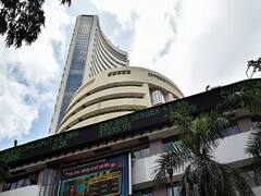 Stock Market Update: சரிவுடன் தொடங்கிய இந்திய பங்குச்சந்தை - சென்செக்ஸ் 200 புள்ளிகள் வரை வீழ்ச்சி!