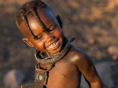 Himba Tribes Woman: दुनिया में इस देश की महिलाएं पानी के जगह धुएं से करती है स्नान, जानें वजह