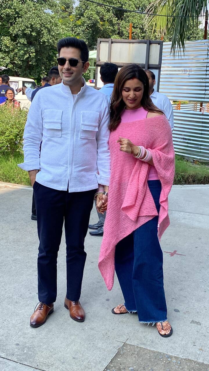 The couple greeted the paparazzi stationed at the Udaipur airport and posed for the pictures happily.