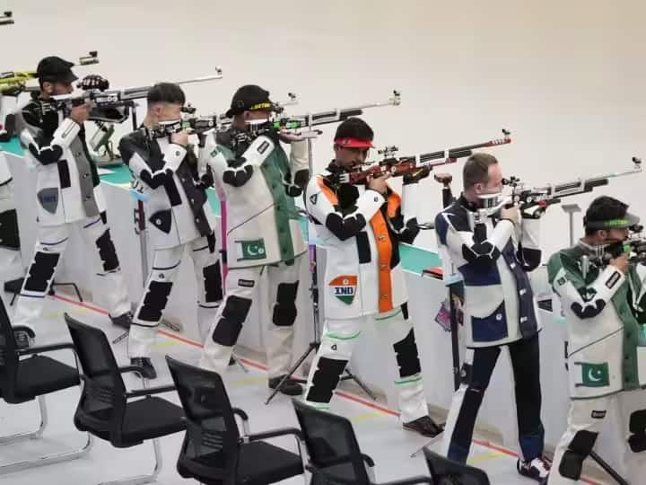 asian games 2023 day 2 Aishwarya Pratap Singh Tomar Rudrankksh Patil and Divyansh Panwar won gold in mens 10m air rifle event Know details Asian Games Updates: आशियाई गेम्समध्ये भारतीय नेमबाजांचा सुवर्णवेध; तर रोईंगमध्ये कांस्यपदक