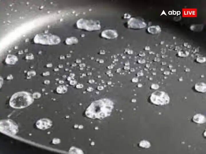 ખાસ ધ્યાન રાખો કે ગરમ તવા પર ક્યારેય પાણી ન નાખો. જ્યારે ગરમ તવા પર પાણી પડે છે, ત્યારે તે અવાજ તમારા જીવનમાં સમસ્યાઓ લાવી શકે છે.