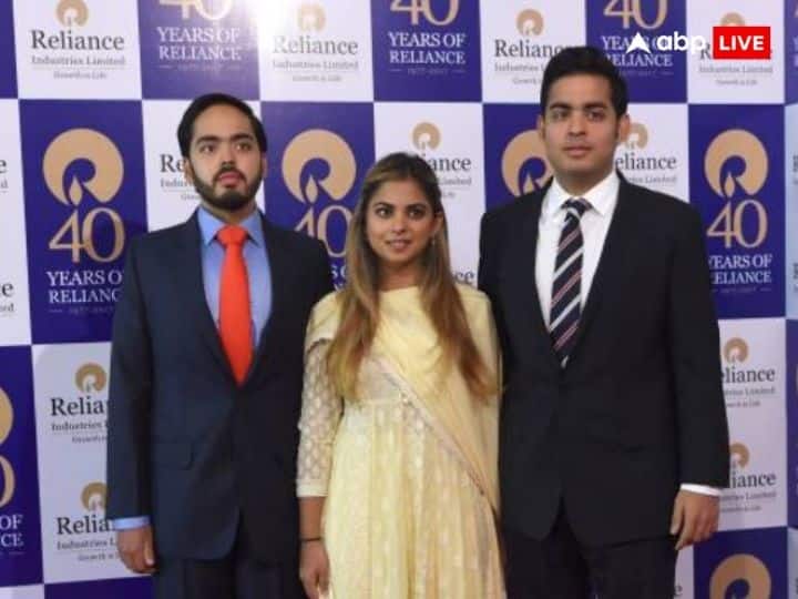 Ambani Children Salary: मुकेश अंबानी की राह पर चले उनके बच्चे, नहीं लेंगे कोई वेतन; सिर्फ मिलेगी ये फीस Mukesh Ambani children will get no salary and will be given fee for attending board meetings only Ambani Children Salary: मुकेश अंबानी की राह पर चले उनके बच्चे, नहीं लेंगे कोई वेतन; सिर्फ मिलेगी ये फीस