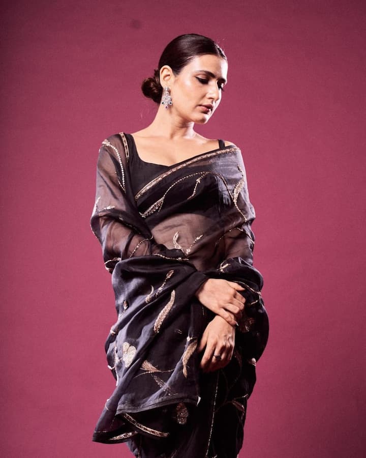 Beauty to Watch in a Saree: Fatima Sana Shaikh shared a picture of herself in the black saree, where she owns the look with her elegance and pride, and stamped that effortless personality tag.