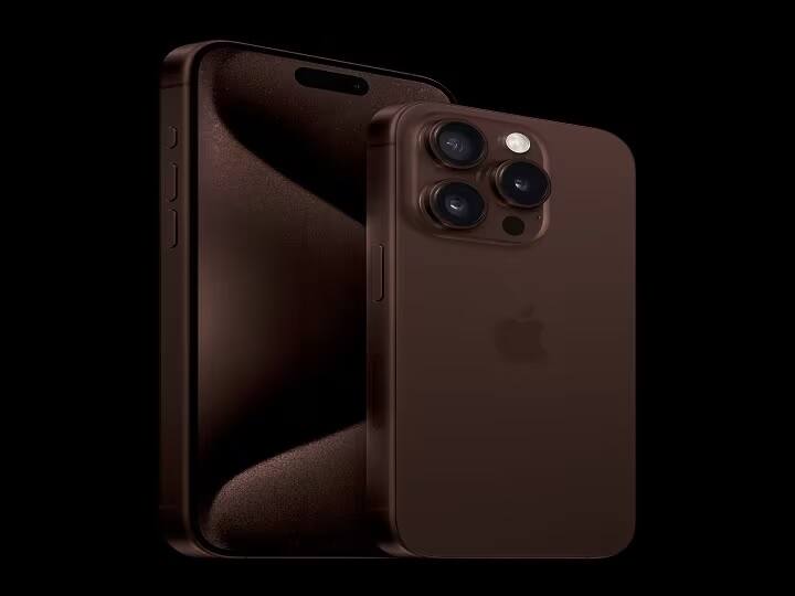 Apple iPhone 15 Pro और iPhone 15 Pro Max Pro मॉडल में RAW में 4K60 वीडियो रिकॉर्डिंग को सपोर्ट मिलता है, यह यूजर्स को पोस्ट प्रोसेसिंग के लिए अधिक विवरण और डेटा के साथ सहज वीडियो रिकॉर्ड करने की अनुमति देता है.