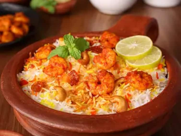 chettinad prawn biryani recipe know how to cook Chettinad Prawn Biryani: செட்டிநாடு இறால் பிரியாணி எப்படி செய்வது? செம டேஸ்டியா வரும் இப்படி செஞ்சா!