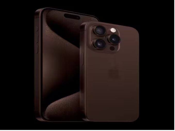 ਐਪਲ ਆਈਫੋਨ 15 ਪ੍ਰੋ ਅਤੇ ਆਈਫੋਨ 15 ਪ੍ਰੋ ਮੈਕਸ ਪ੍ਰੋ ਮਾਡਲ RAW ਵਿੱਚ 4K60 ਵੀਡੀਓ ਰਿਕਾਰਡਿੰਗ ਦਾ ਸਮਰਥਨ ਕਰਦੇ ਹਨ, ਜਿਸ ਨਾਲ ਉਪਭੋਗਤਾ ਪੋਸਟ ਪ੍ਰੋਸੈਸਿੰਗ ਲਈ ਵਧੇਰੇ ਵੇਰਵੇ ਅਤੇ ਡੇਟਾ ਦੇ ਨਾਲ ਸਹਿਜ ਵੀਡੀਓ ਰਿਕਾਰਡ ਕਰ ਸਕਦੇ ਹਨ।