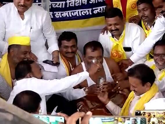 Chaundi Dhangar Reservation : चौंडीतील धनगर आंदोलकांचं उपोषण मागे, गिरीष महाजनांनी काय आश्वासन दिलं?