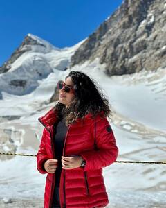 शादी के दो साल बाद हनीमून पर गया टीवी का ये कपल, स्विट्जरलैंड की वादियों में रोमांटिक हुए 'विराट और पत्रलेखा'