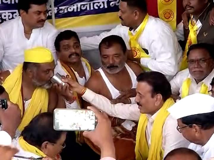 Dhangar Reservation Melava solapur Pandharpur OBC Maratha reservation marathi news update मराठा, ओबीसीनंतर आता धनगर समाजही आक्रमक, राज्यातील सर्व नेते पंढरपुरात जमले,  75 वर्षात न झालेला निर्णय होणार