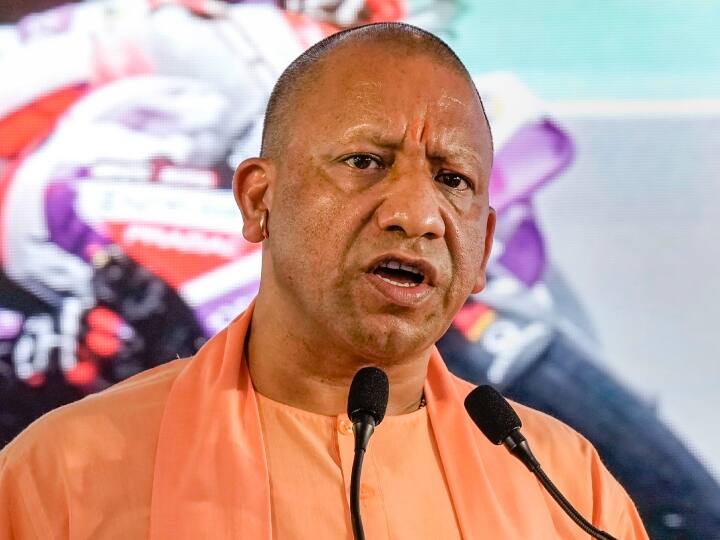 Sanatan Dharma Controversy UP CM Yogi Adityanath Reaction and Attacks On Opposition Sanatan Dharma: 'देश को लेकर गौरव महसूस कर रहे सनातन धर्म के लोग', विवाद के बीच बोले CM योगी