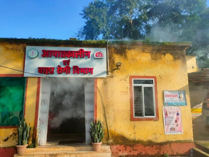 Bastar Fire broke out due to short circuit in Kilepal Community Health Center Chhattisgarh News Ann Chhattisgarh News: बस्तर के सामुदायिक स्वास्थ्य केंद्र में लगी आग, मरीजों को निकाला बाहर, जलकर खाक हुआ सामान