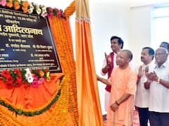 सीएम योगी ने किया MMMUT के भवन का लोकार्पण, तकनीकी संस्थानों को नए दौर के सिलेबस अपनाने की दी सलाह