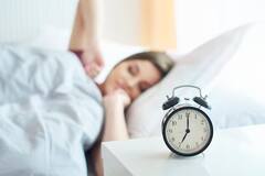 Sleep Benefit: উপুড় হয়ে ঘুমালে কী হয়? এই অভ্যাস কি ভাল?