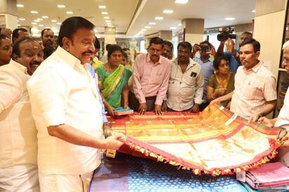 Trichy Co-Optex aims to sell Rs 30 lakhs ahead of Diwali festival Co-Optex: ஏற்றுமதி ரகங்கள் ஏராளம்.. ரூபாய் 30 லட்சம் விற்பனையே இலக்கு.. திருச்சி கோ-ஆப்டெக்ஸில் தீபாவளி ஸ்பெஷல் ஆஃபர்!