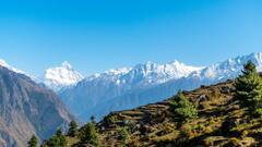 Mini Switzerland : भारतातील 'मिनी स्वित्झर्लंड', इथे वर्षभर बर्फात खेळण्याचा आनंद घ्या...