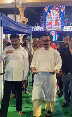 Ganpati Celebration 2023: मिठाई का थाल लिए गणपति बप्पा के दर्शन करने पहुंचे Aamir Khan, हाथ जोड़ विघ्नहर्ता से प्रार्थना करते दिखे एक्टर