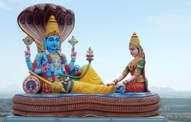 વાસ્તુ અનુસાર ઘરના ઉત્તર-પૂર્વ ખૂણાનો સ્વામી ગુરુ છે. ઈશાન એંગલ પરિવારના નાના સભ્યો એટલે કે બાળકો સાથે સંબંધિત છે. આ સાથે જ ઘરના પુત્ર અને બાળકનો સંબંધ પણ આ એંગલથી છે. ઈશાન એ ધર્મ અને શિક્ષણની દિશા છે. ઘરમાં વધુ વજનવાળા કપડાં ધોવા, ઘરની જૂનો કચરો બહાર કાઢવો, ઘર ધોવા વગેરે કામ ઘરના ઈશાન કોણને નબળો પાડે છે. તેનાથી પરિવારના સભ્યોના સંતાનો, પુત્રો, શિક્ષણ, ધર્મ વગેરે પરની શુભ અસર ઓછી થાય છે.