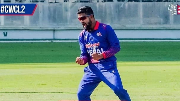 யுவராஜ் சிங் சாதனையை 9 பந்துகளிலேயே முறியடித்தார் திபேந்திர சிங். தொடர்ந்து ஆடிய நேபாள அணி 20 ஓவர் முடிவில் 314 ரன்களை குவித்தது.