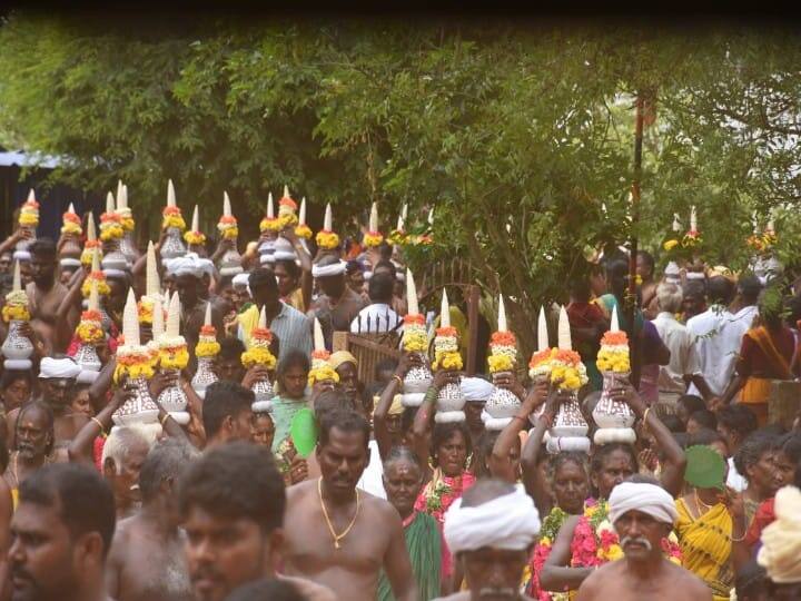 ஒவ்வொரு ஆண்டும் புரட்டாசி மாதத்தில் ஏழைகாத்த அம்மன் கோவில் விழா வெகு விமர்சையாக கொண்டாடப்பட்டு வருகின்றது.