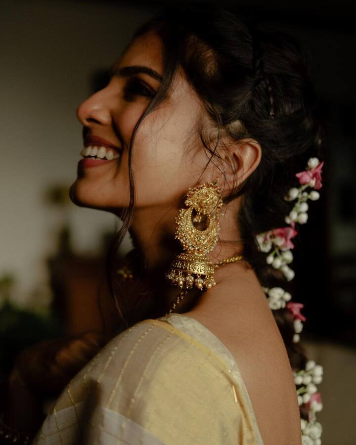 మాళవిక మోహనన్ అందమైన ఫోటోలు -Image Credit: Malavika Mohanan/Instagram
