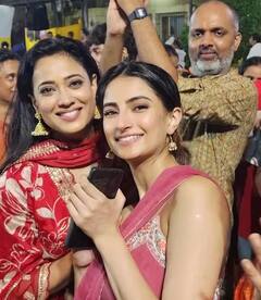 શ્વેતા તિવારીએ દીકરી પલક તિવારી સાથે ધૂમધામપૂર્વક આપી ગણપતિ બાપ્પાને વિદાય, જુઓ તસવીરો