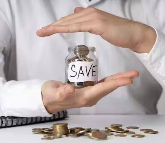 ਇਸ ਤੋਂ ਬਾਅਦ ਤੁਹਾਨੂੰ ਮੈਨੇਜ ਟੈਬ 'ਚ 'ਸੰਪਰਕ ਵੇਰਵੇ' 'ਤੇ ਜਾਣਾ ਹੋਵੇਗਾ, ਜਿਸ ਤੋਂ ਬਾਅਦ ਤੁਹਾਨੂੰ ਵੈਰੀਫਾਈ ਐਂਡ ਚੇਂਜ ਮੋਬਾਈਲ ਨੰਬਰ 'ਤੇ ਕਲਿੱਕ ਕਰਨਾ ਹੋਵੇਗਾ।