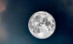 Shades of Moon: কখনও ধূসর, কখনও রক্তিম, কখনও আবার নীলাভ, চাঁদের রং আসলে অন্য