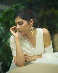 Kalyani Priyadarshan: ఈ కేరళ కుట్టి మళ్లీ తెలుగులో మెరిసేది ఎప్పుడో?