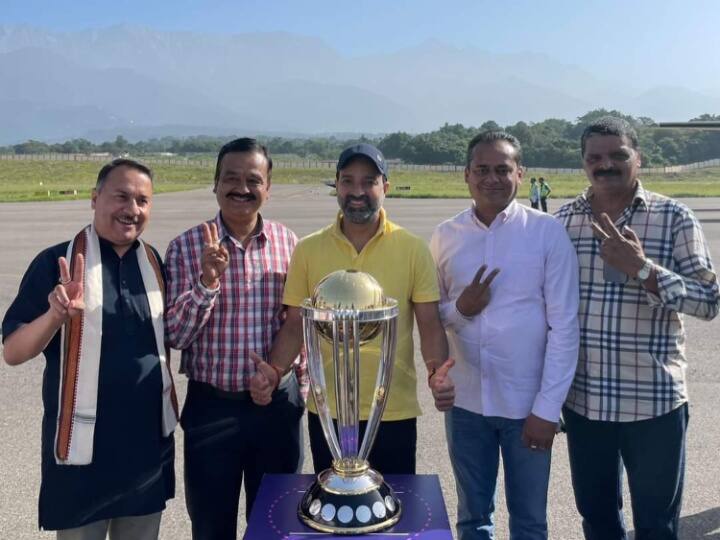 Cricket lovers will be able to see the World Cup trophy in Dharamshala today ICC ODI World Cup Trophy: क्रिकेट प्रेमी आज धर्मशाला में वर्ल्ड कप ट्रॉफी का कर सकेंगे दीदार, HPCA ने की ये व्यवस्था