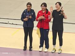 शूटिंग में भारत का दबदबा जारी, ईशा सिंह ने 25 मीटर पिस्टल इवेंट में जीता सिल्वर