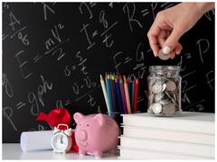 Scholarship 2023: पढ़ाई के बीच न आए पैसा, तुरंत करें इन स्कॉलरशिप के लिए अप्लाई...